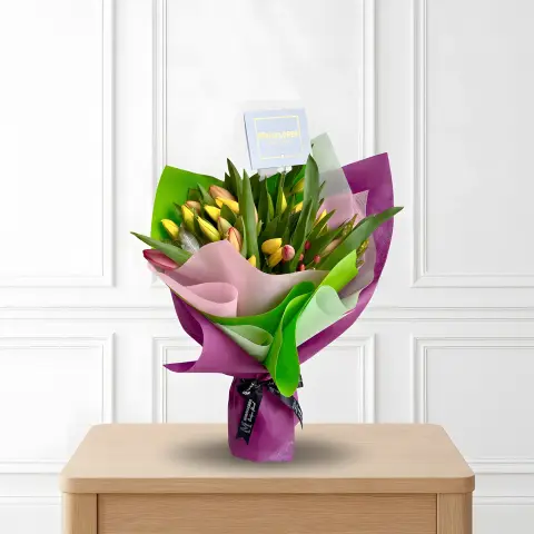 Bouquet Floral Tulipanes Amarillos Radiantes