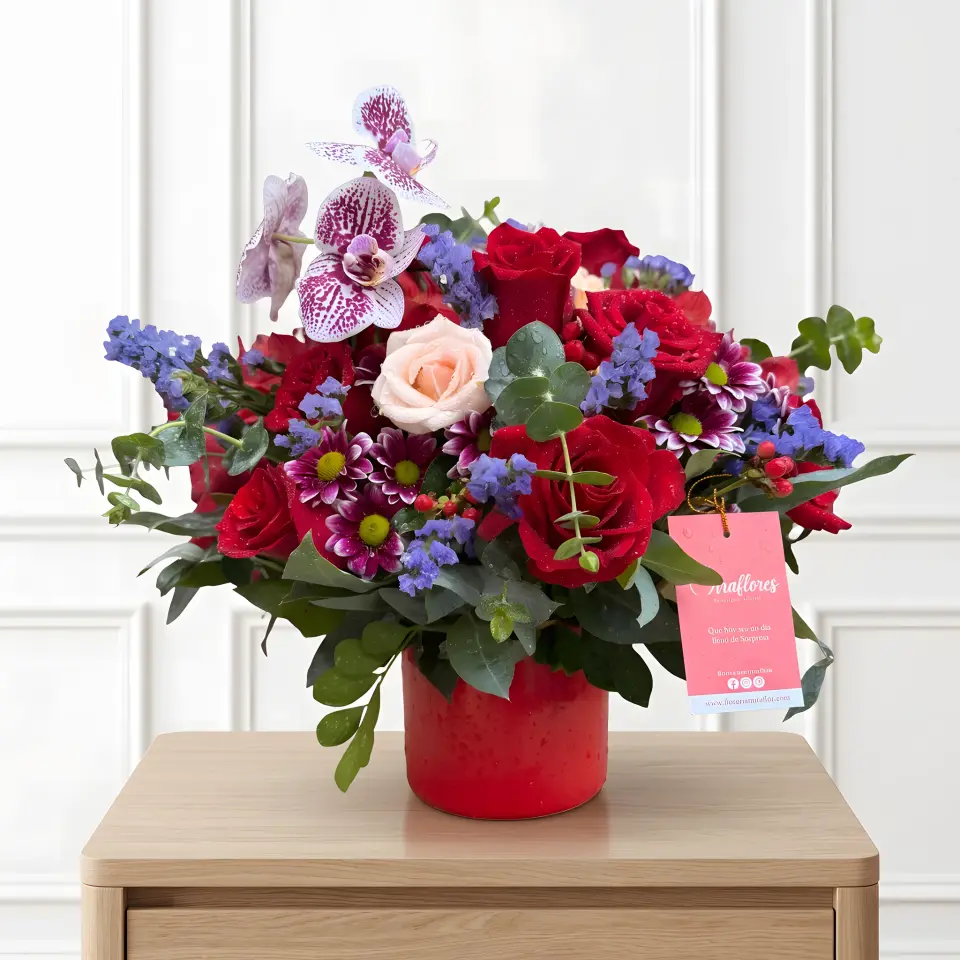Centro de Mesa Gala Carmesí con Orquídea